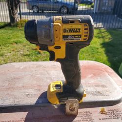 20 Volt Dewalt 895
