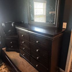 Queen Bedroom Set 