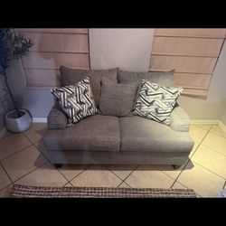2 Loveseats 1 Sofa 