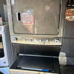 Like New Kenmore Stacked Washer Dryer Gas