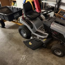 Murray M200 Riding Lawn Mower With Cub Cadet Cargo Carrier