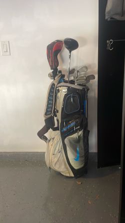 Golf set! 15 different clubs + bag of accessories and golf balls