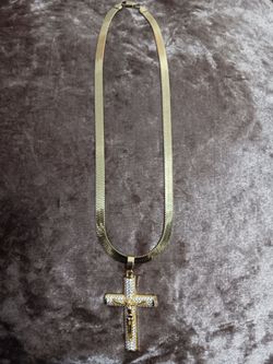 14kt  baño d oro cadena y crucifijo $35