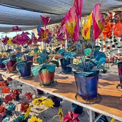 Metal Yard Art, Wind Spinners & POTTERY 🌵 🌺 