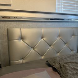 Queen bedroom Set