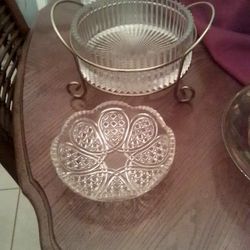 serving bowl w stand glass /plus candy dishg