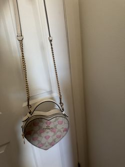 Heart Coach Crossbody