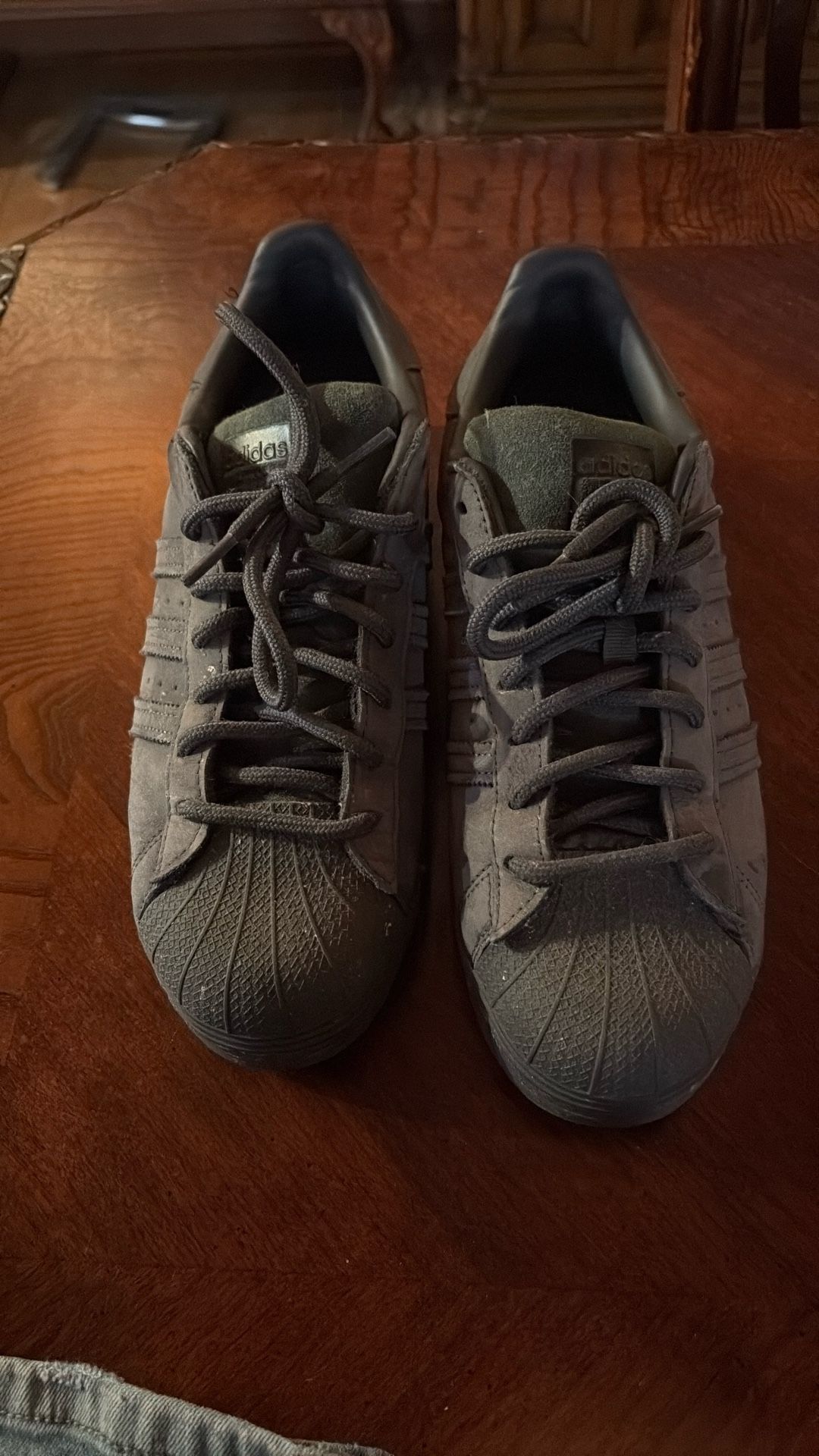 Adidas Tennis Shoes Size 10