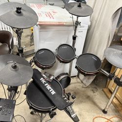 ALESIS(Crimson ll)
