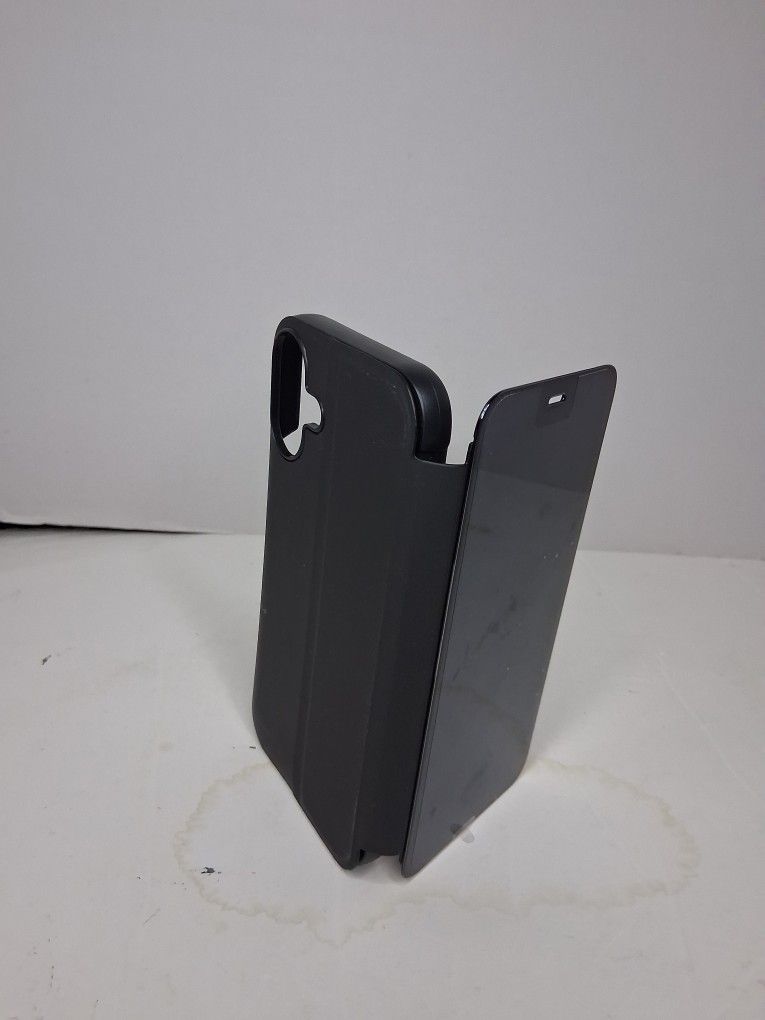 Iphone 16 pluse case open box new selling for only $10