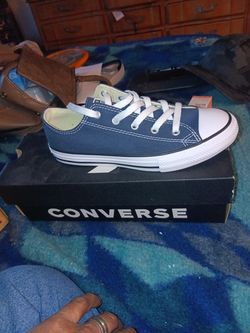 Converse kids low tops