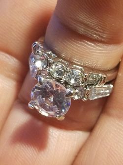 Gorgeous Women's round cut wedding engagement promises ring size 6 and up 9