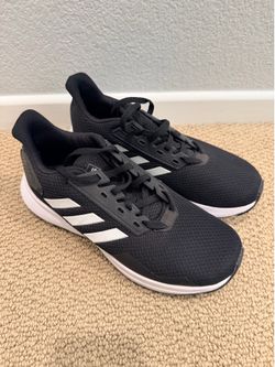 Boys Adidas Shoes Size 5