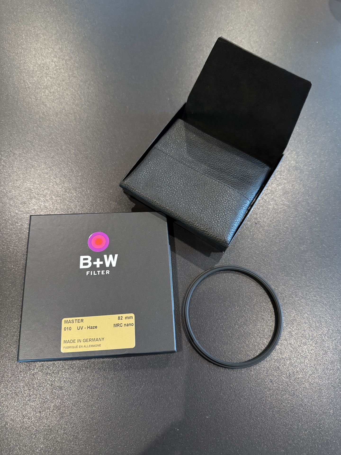B+W 82mm UV/Haze Filter In Box