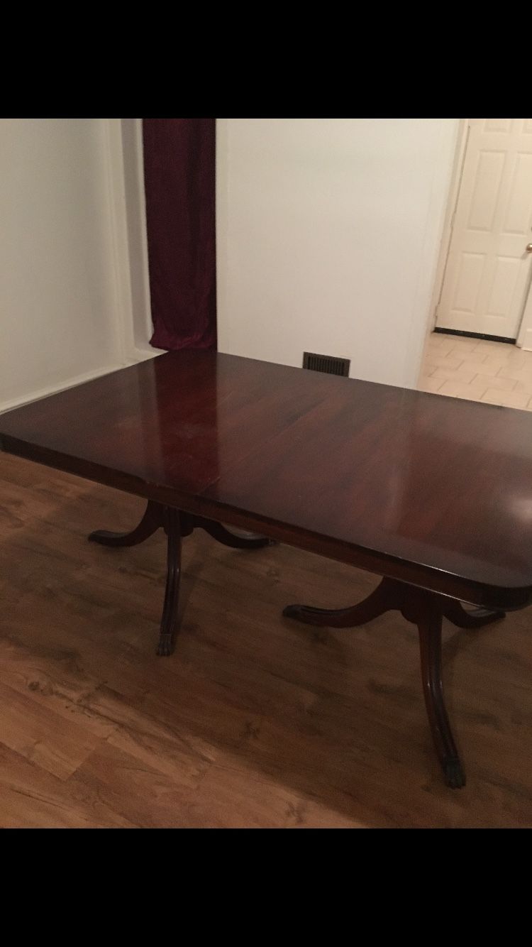 Antique dining room table $300 negotiable