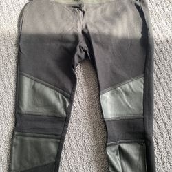 Pleather leggings 