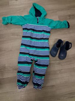 Columbia rain suit and boots