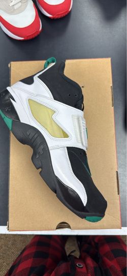 Diamond Turf Emerald Size 13