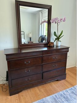 Dresser