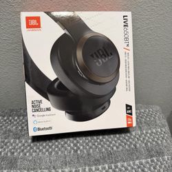  JBL Live 650BTNC - Gaming / Noise Cancelling Headphones