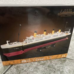 Titanic Building Toy Set - LEGO Style 
