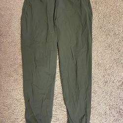 Lululemon Size 14 Lightweight Jogger 
