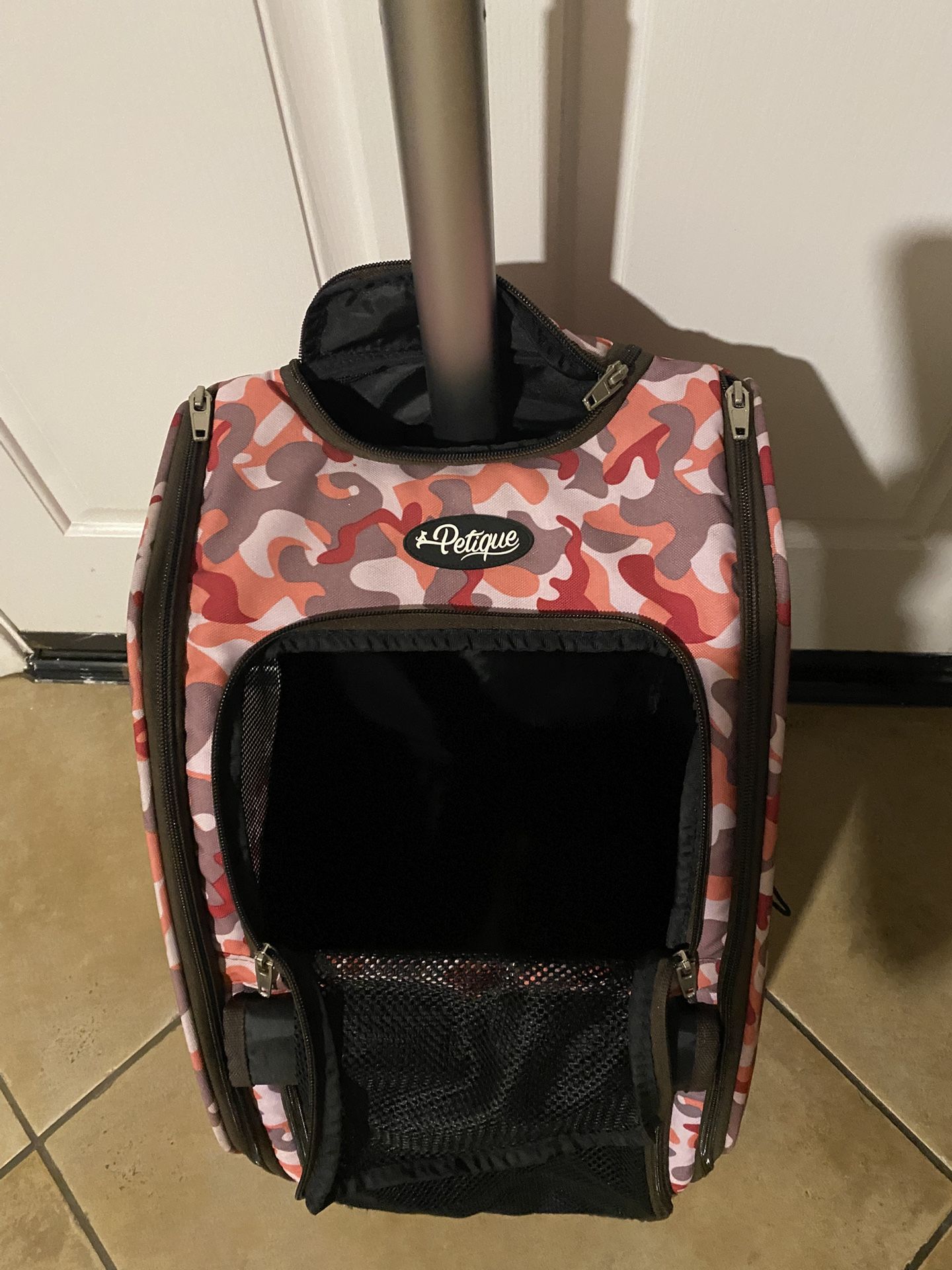 Petique Pink Camo 5-in-1 Pet Carrier, Medium