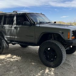 2000 Jeep Cherokee