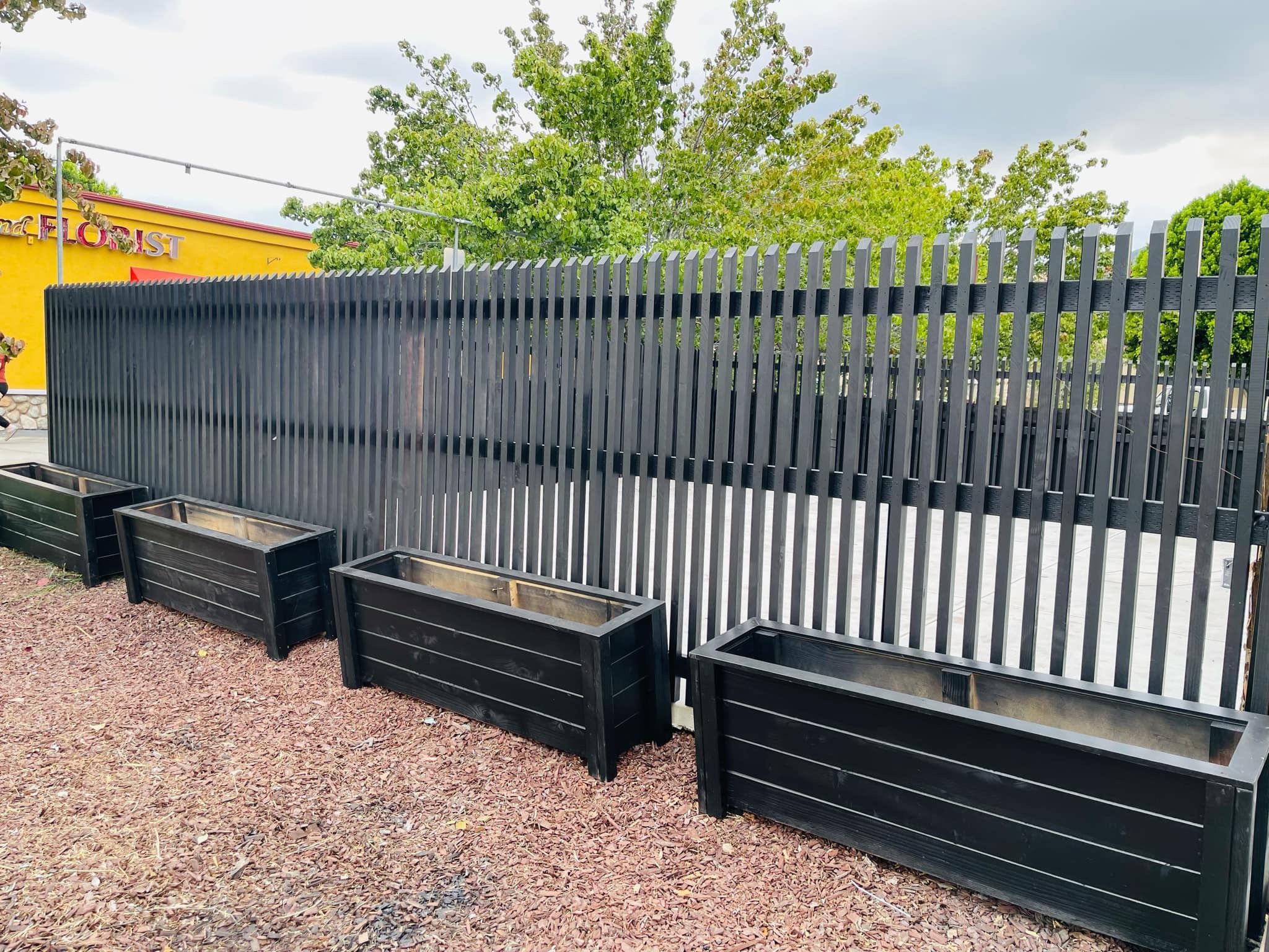 Beautiful privacy wall Frame Planter Box Garden Bed Outdoor Design cedar redwood AC pool equipment cover