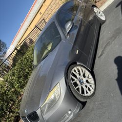 BMW E90 328i