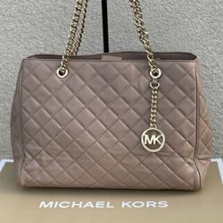 Michael Kors Quilted Lambskin Susannah shoulder bag Like New/Bolsa MK Como Nueva