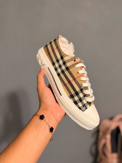 Burberry shoes