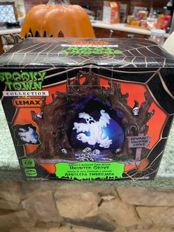 Lemax haunted grove, LED torches, pumpkins, fall Halloween display CHEAP