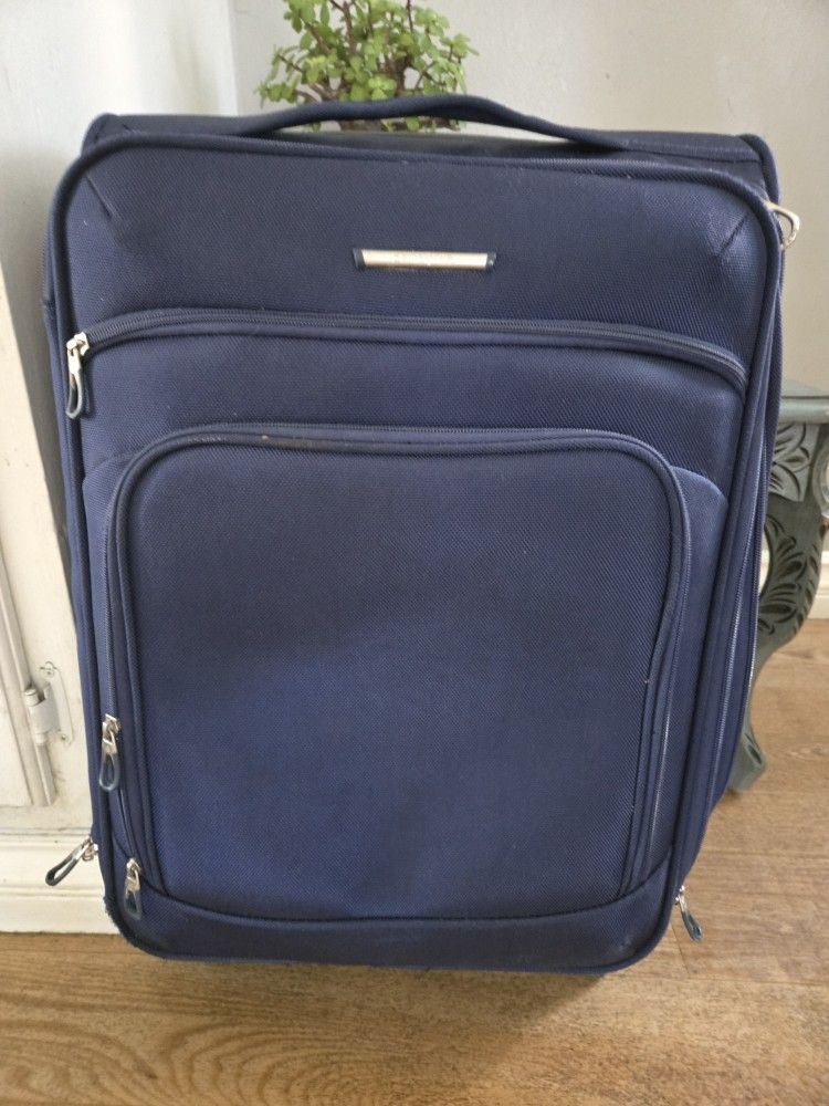 Samsonite 22'