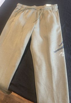 Air Jordan olive Green Size L 