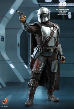 The Mandalorian with Grogu deluxe