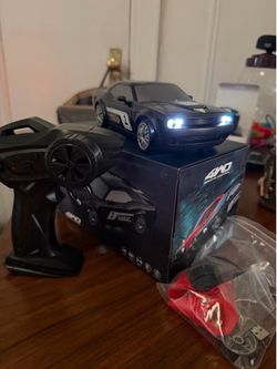 Kf27 1/20 scale 4WD Remote Control Car with Lights