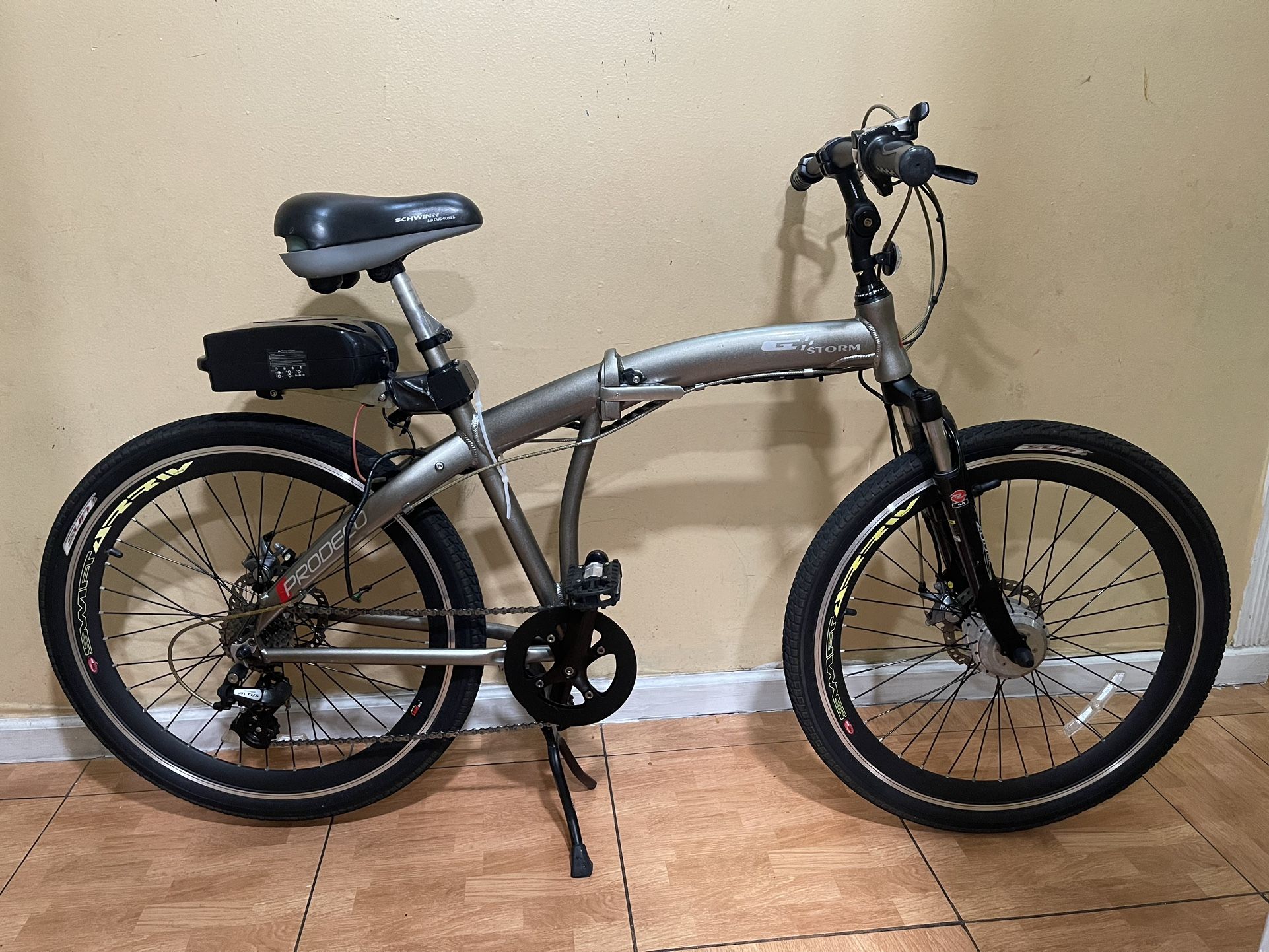 Prodeco Electric Folding Bike (Battery Needs Work)