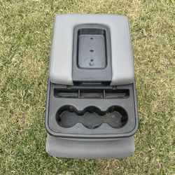 15 16 17 18 SILVERADO SIERRA center jump seat console cup holder Grey cloth OEM