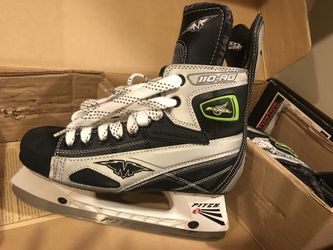 Brand new mission ag-110 ice skates size 7