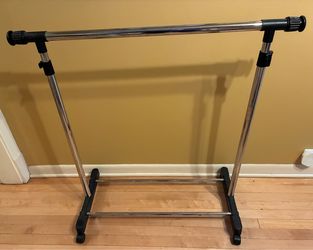 Adjustable Clothes Rack