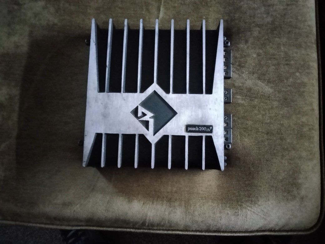 Rockford Fosgate Amp