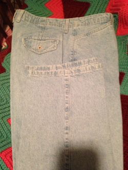 Liz Claiborne jeans sz 12 short