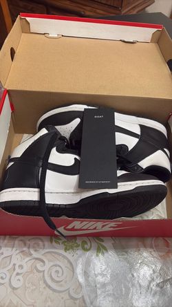 W Nike Dunk High - Size 8