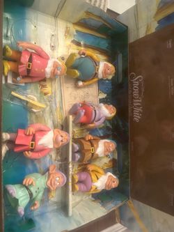 1992 Snow out and the seven dwarfs color changing set