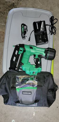 New, Nueva,  Metabo HPT 16 Ga. Cordless Finish Nailer Kit (Battery & Charger) 18 V