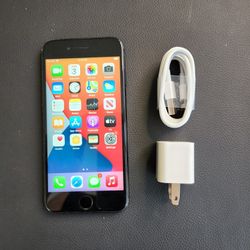 iPhone 7 - UNLOCKED - Like New  