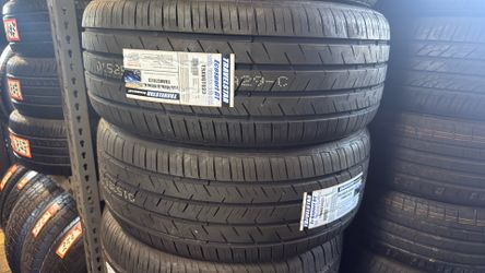 255/45/20 travel star tires 🛞 $125 each tire