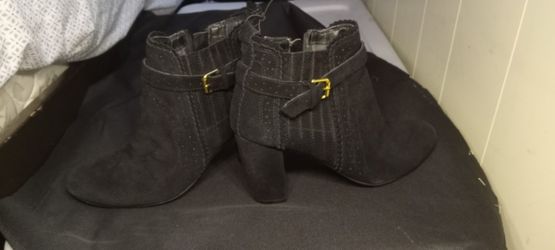 Dolce Vita Black Suede Booties Leather Cross Strap 