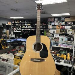 Rogue RA-100D Dreadnought Acoustic Guitar